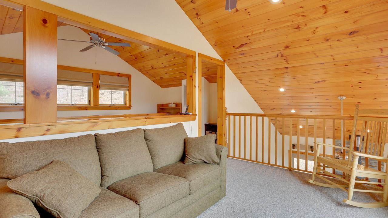 Photo of Livingroom in Hancock