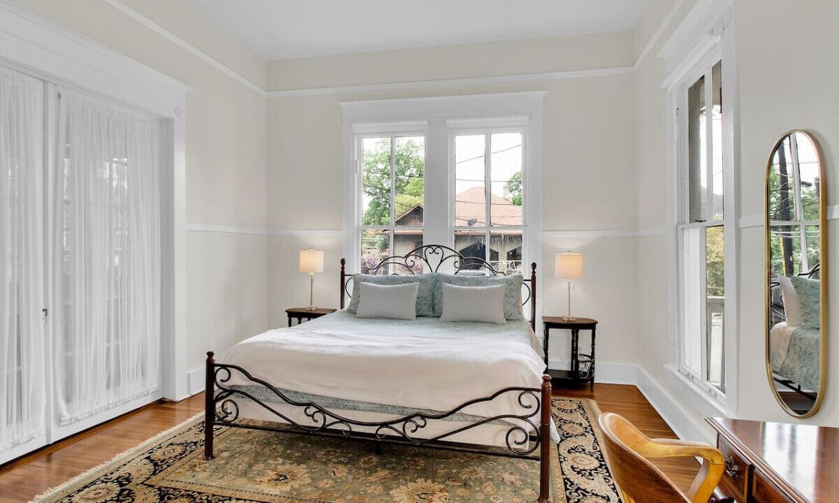 Photo of Bedroom in Five Points