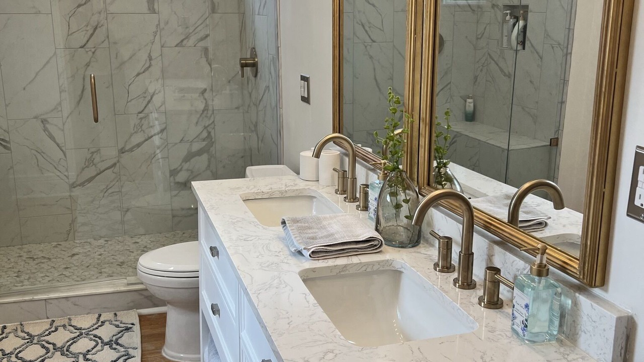 Photo of Bathroom in Deer Park