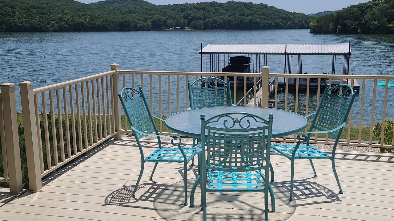Photo of Outdoor in Roach