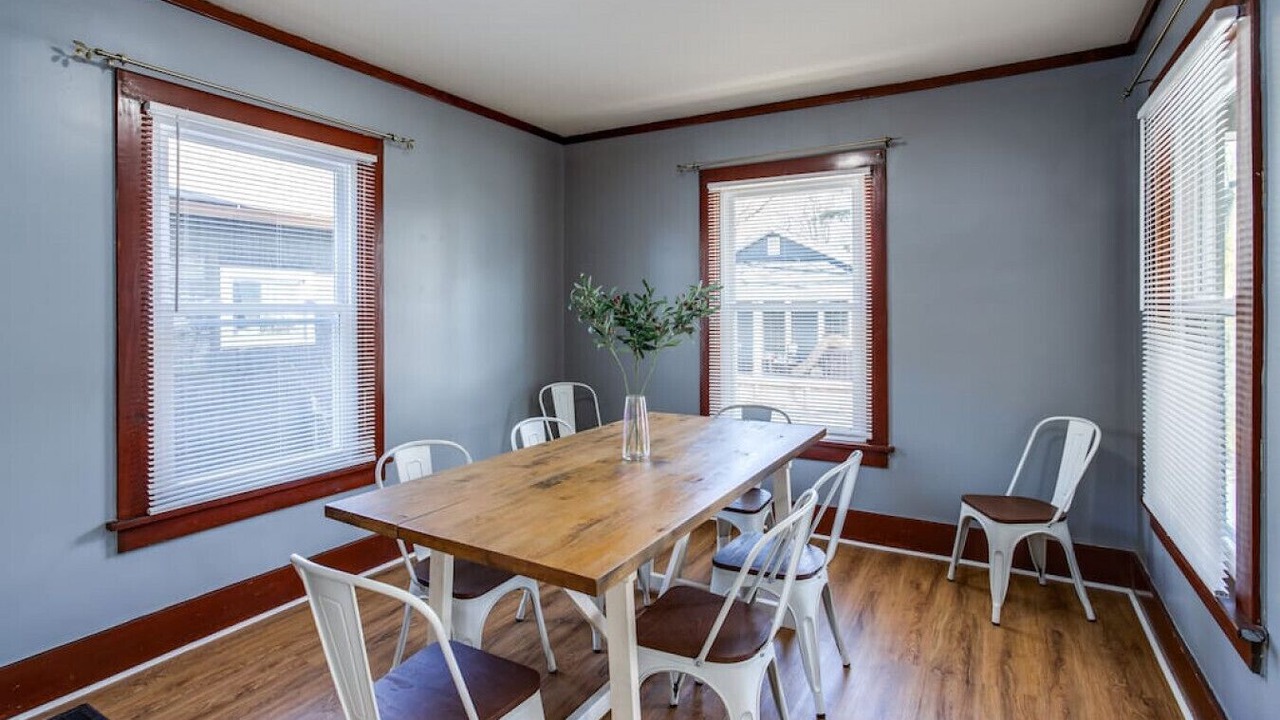 Photo of Livingroom in South Wedge