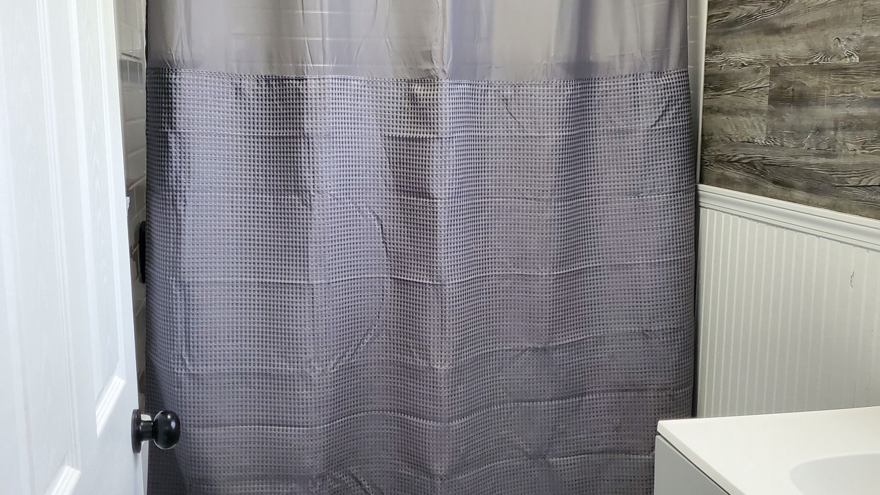 Photo of Bathroom in Byrdstown