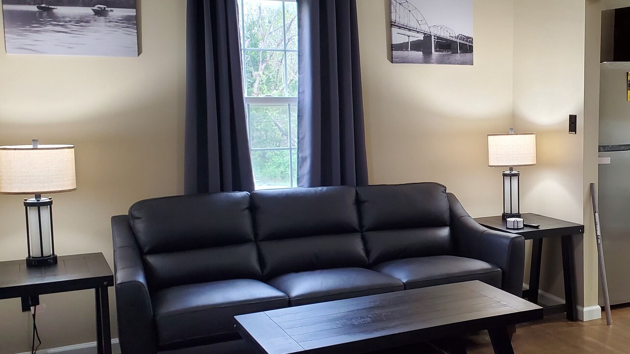 Photo of Livingroom in Byrdstown