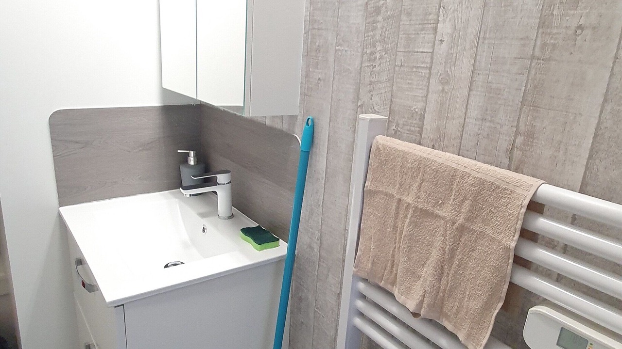 Photo of Bathroom in Cambrai
