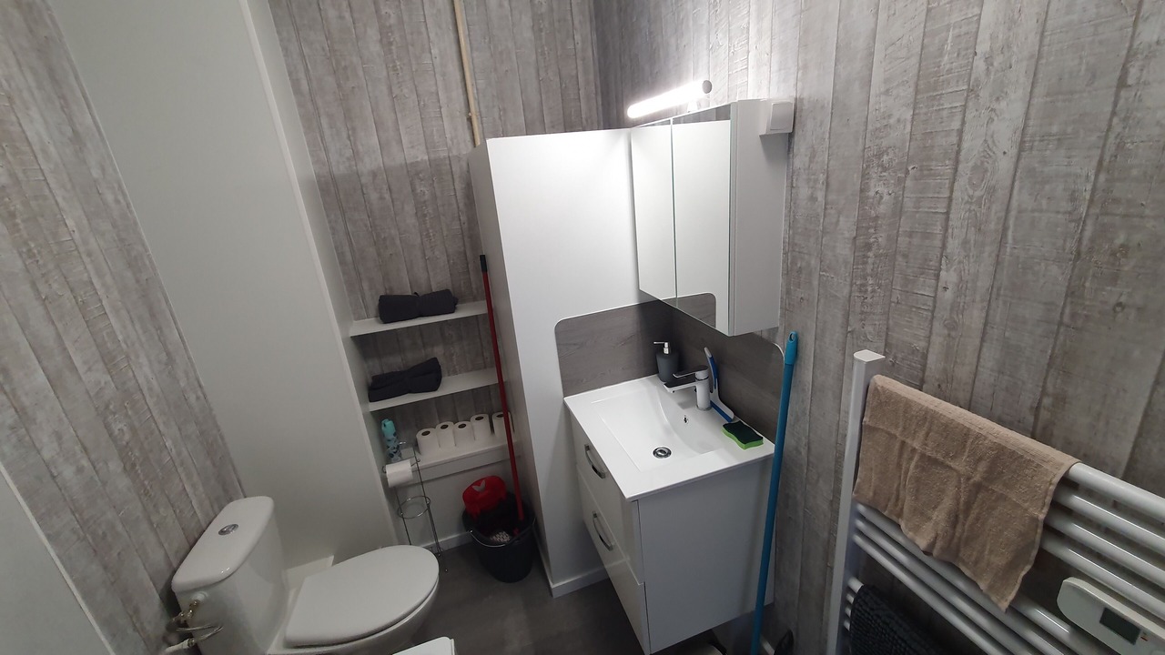 Photo of Bathroom in Cambrai