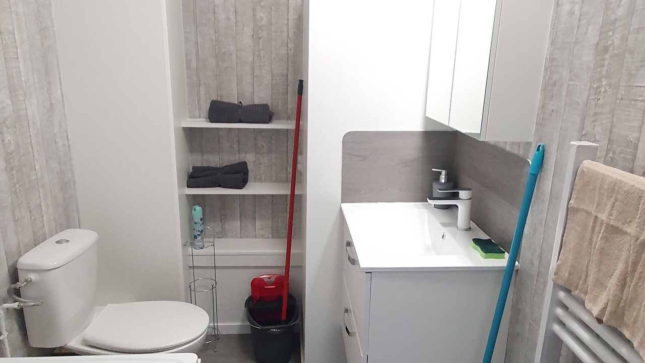 Photo of Bathroom in Cambrai