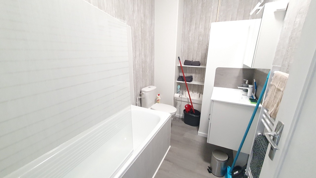 Photo of Bathroom in Cambrai