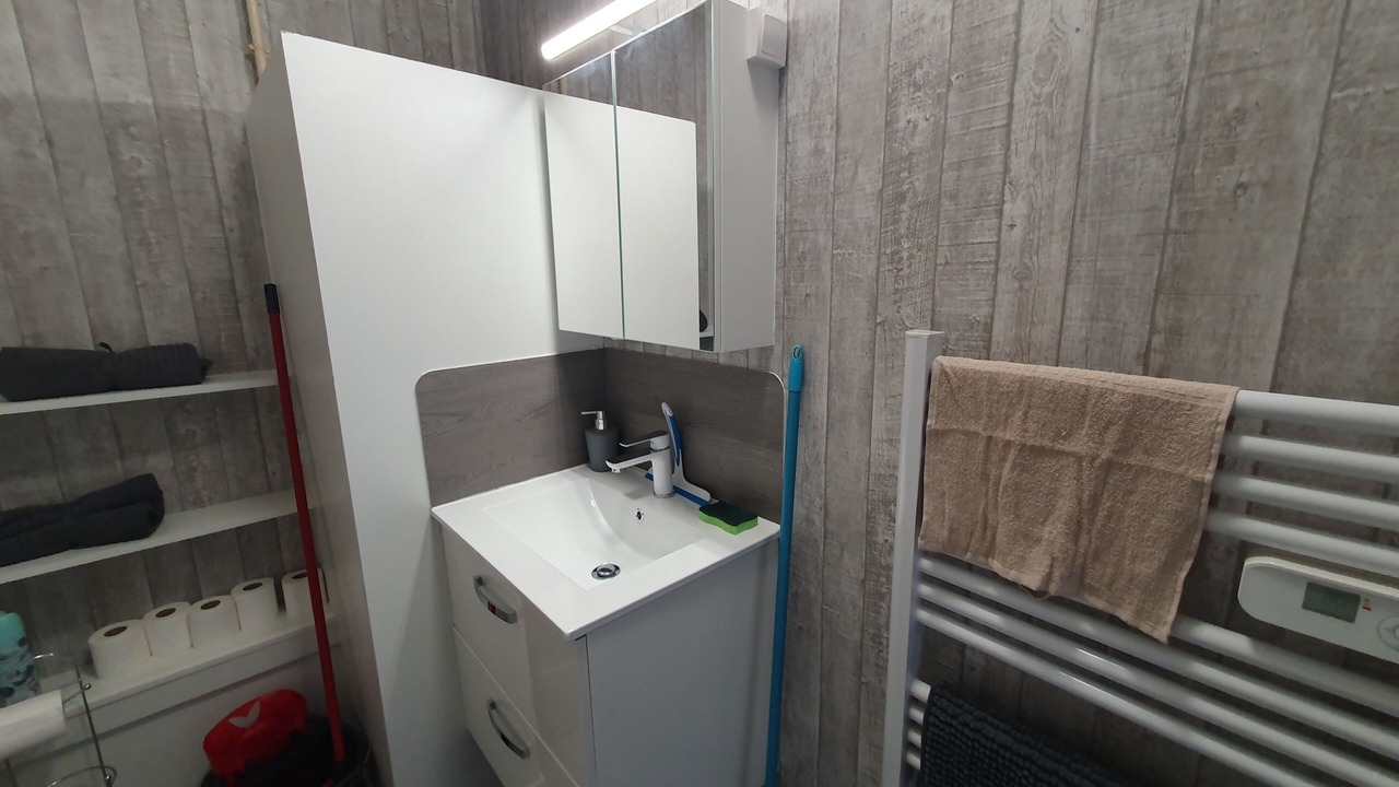 Photo of Bathroom in Cambrai