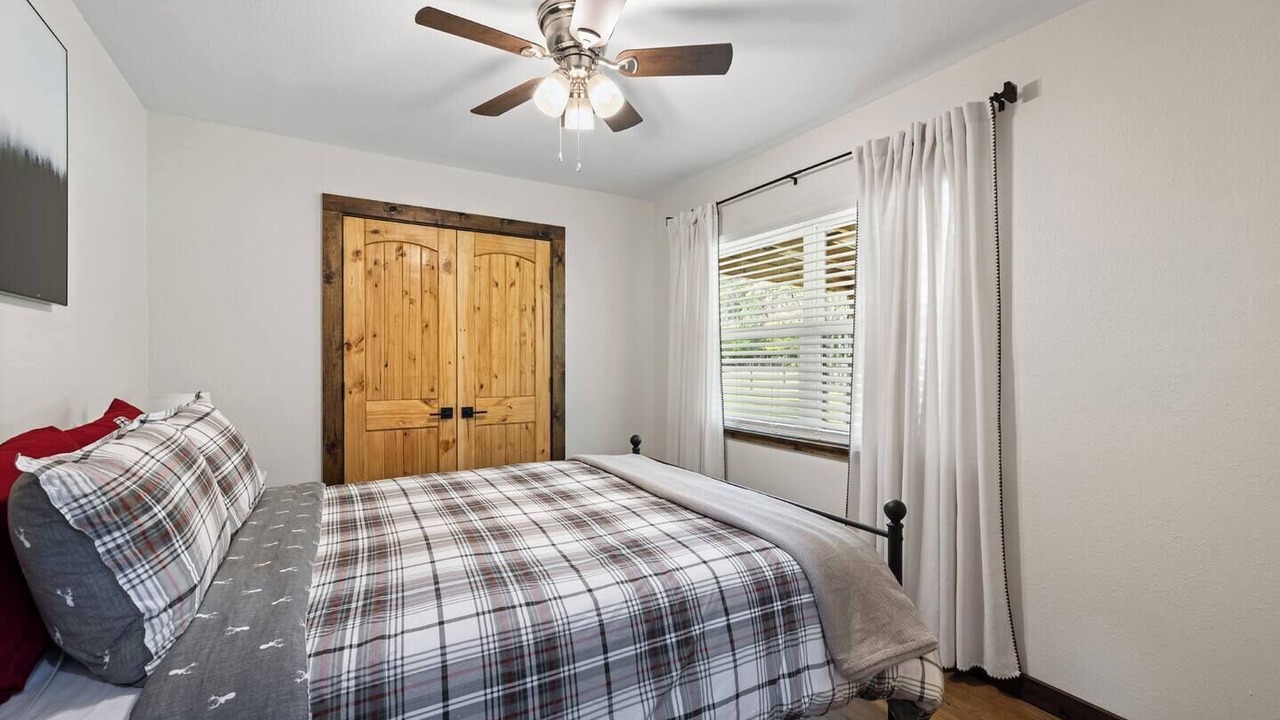 Photo of Bedroom in Pickens