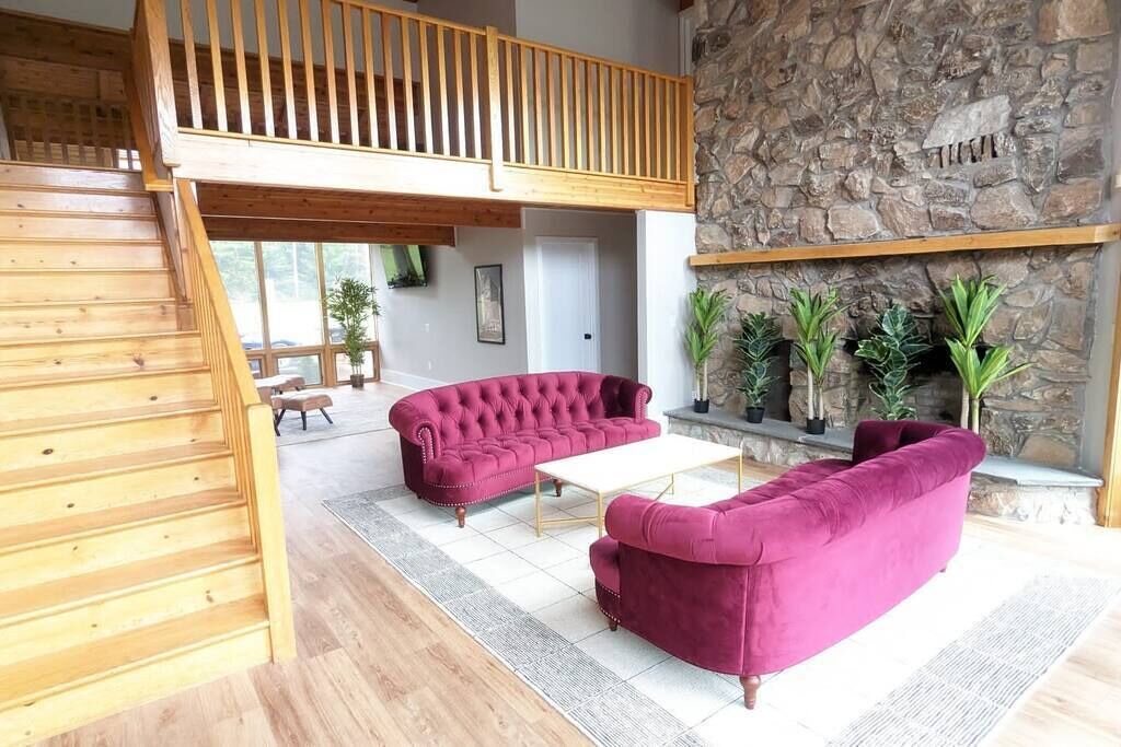 Photo of Livingroom in Monticello