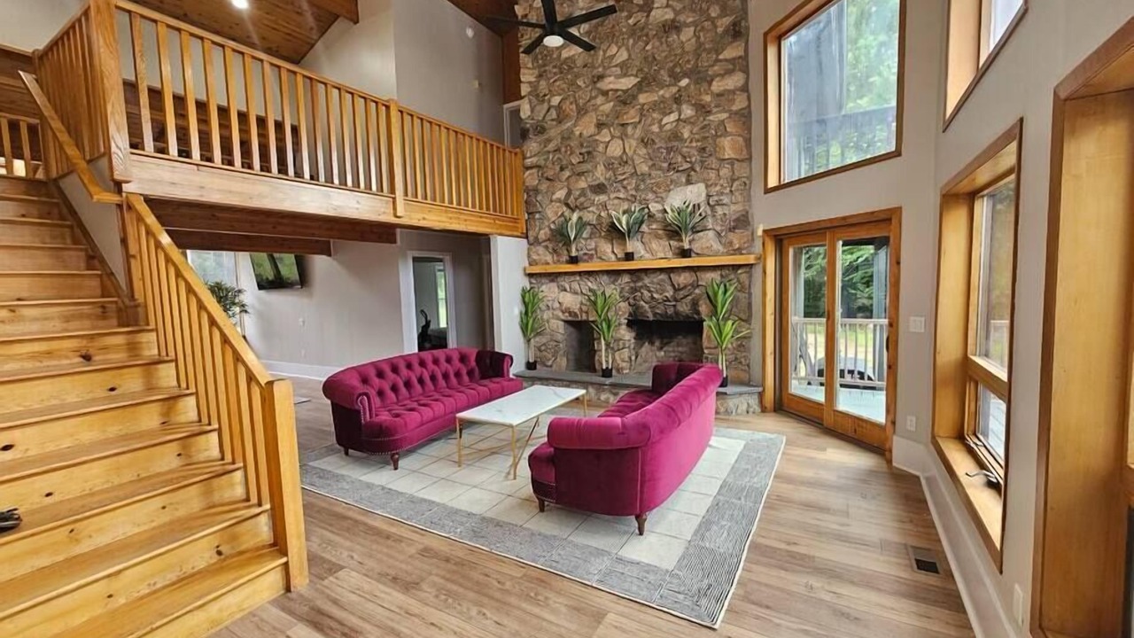 Photo of Livingroom in Monticello