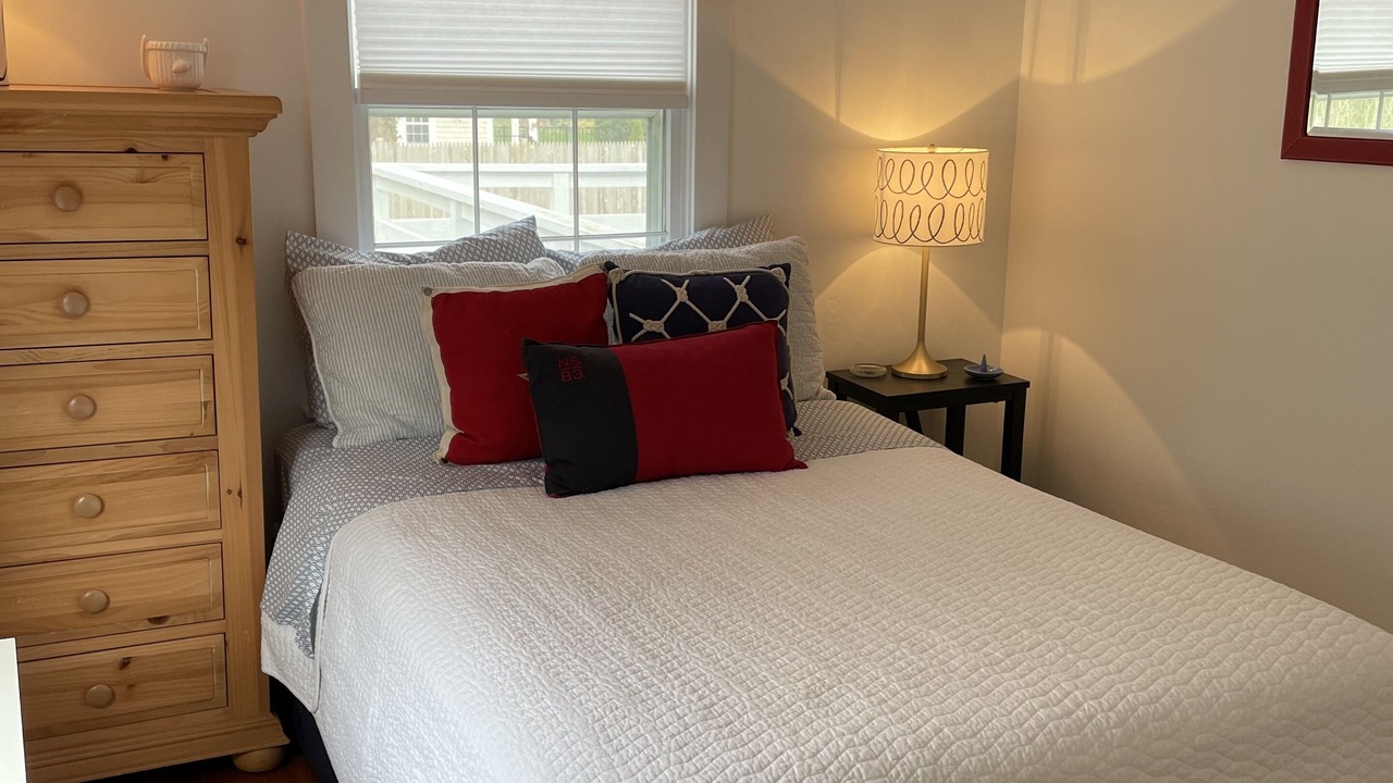 Photo of Bedroom in Centerville