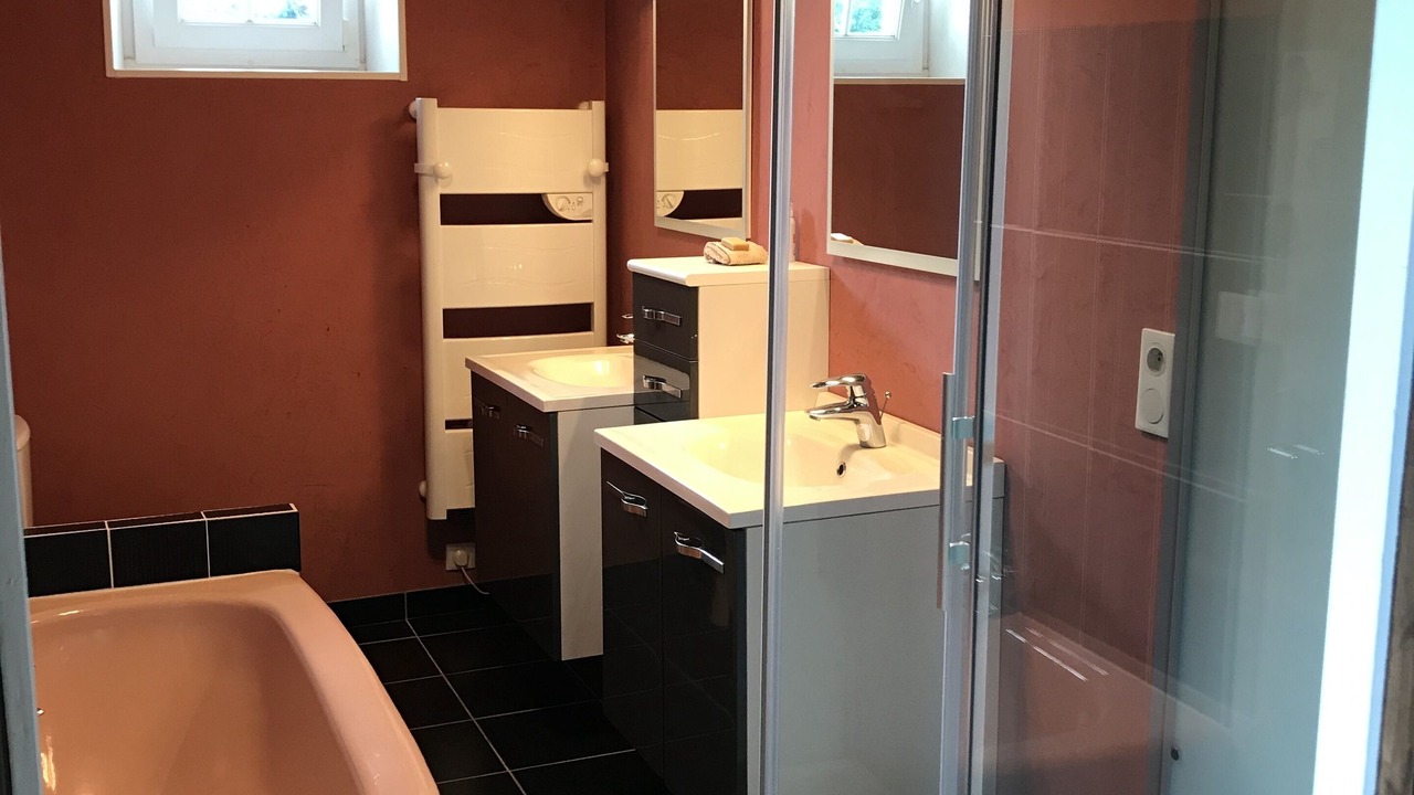 Photo of Bathroom in Nanteuil-en-Vallee