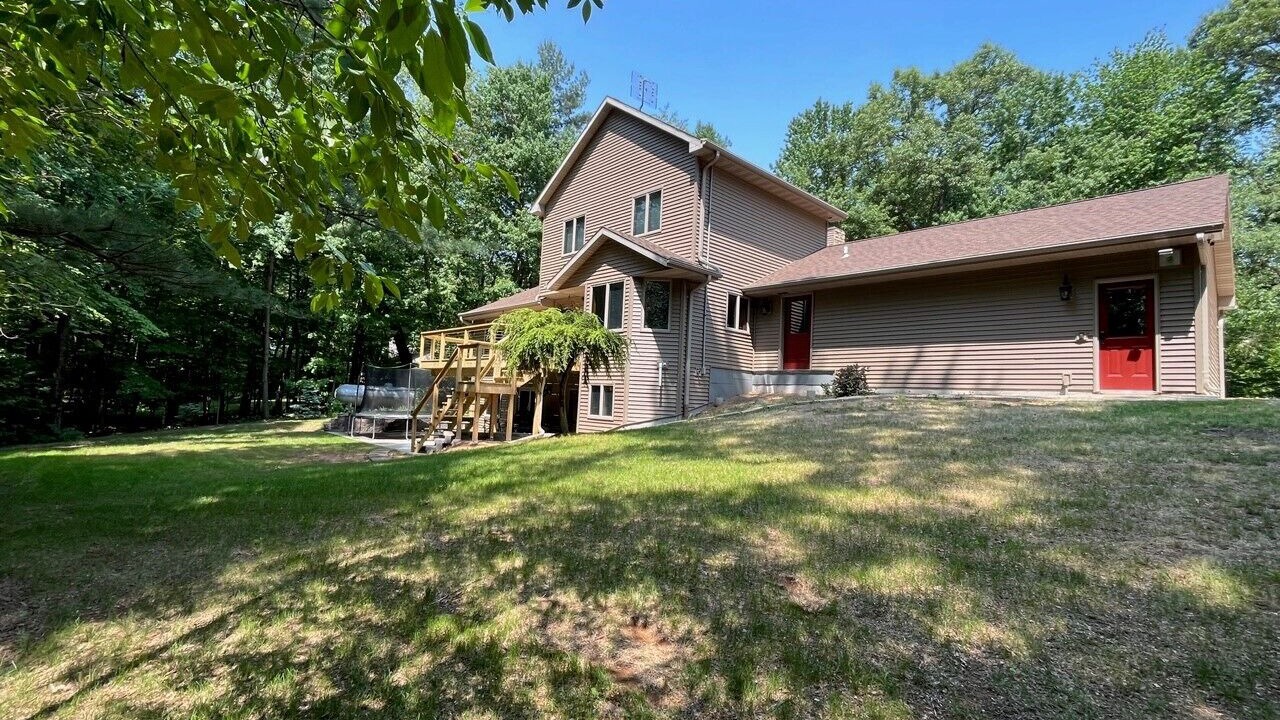 Photo of Outdoor in New London