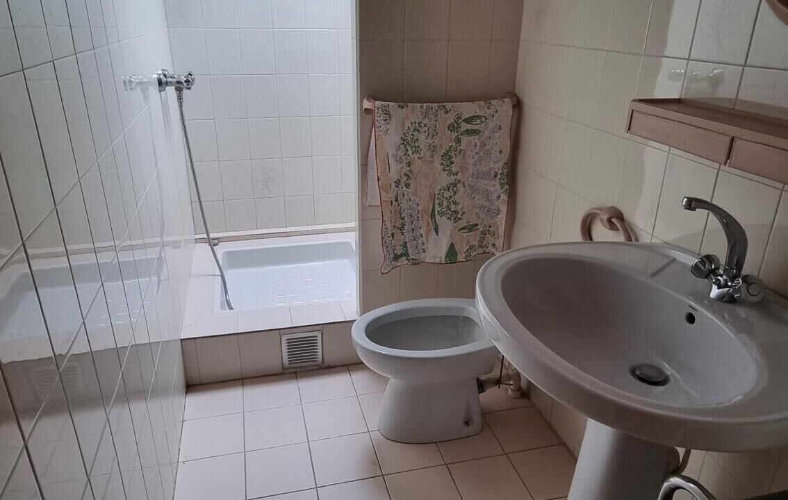 Photo of Bathroom in Lau-Balagnas