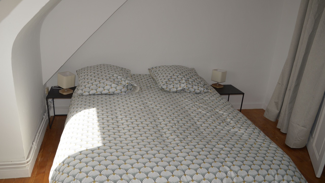 Photo of Bedroom in Gap