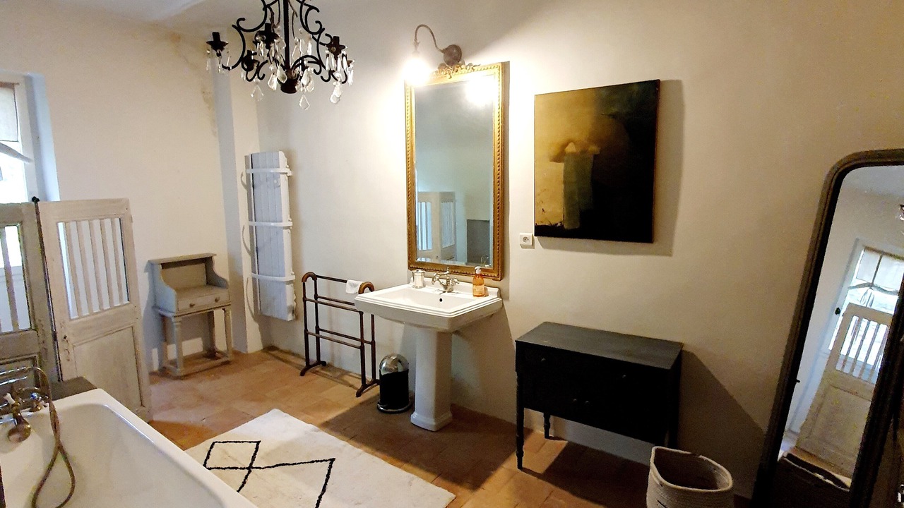 Photo of Bathroom in La Bruguiere