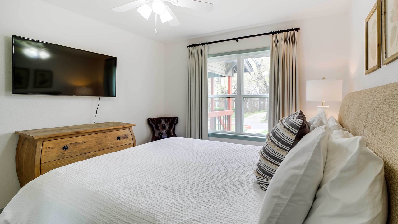 Photo of Bedroom in Cherry Street
