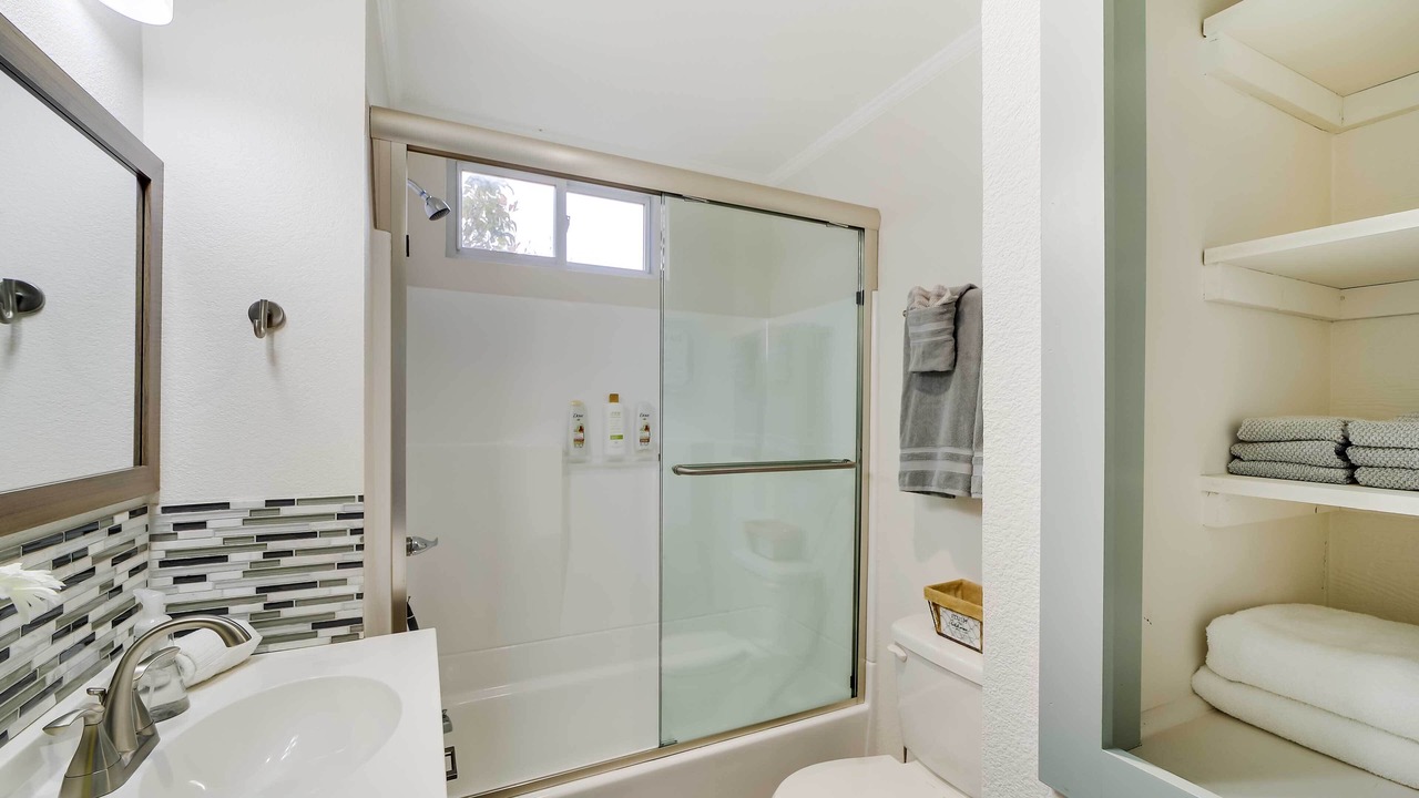 Photo of Bathroom in Cherry Street
