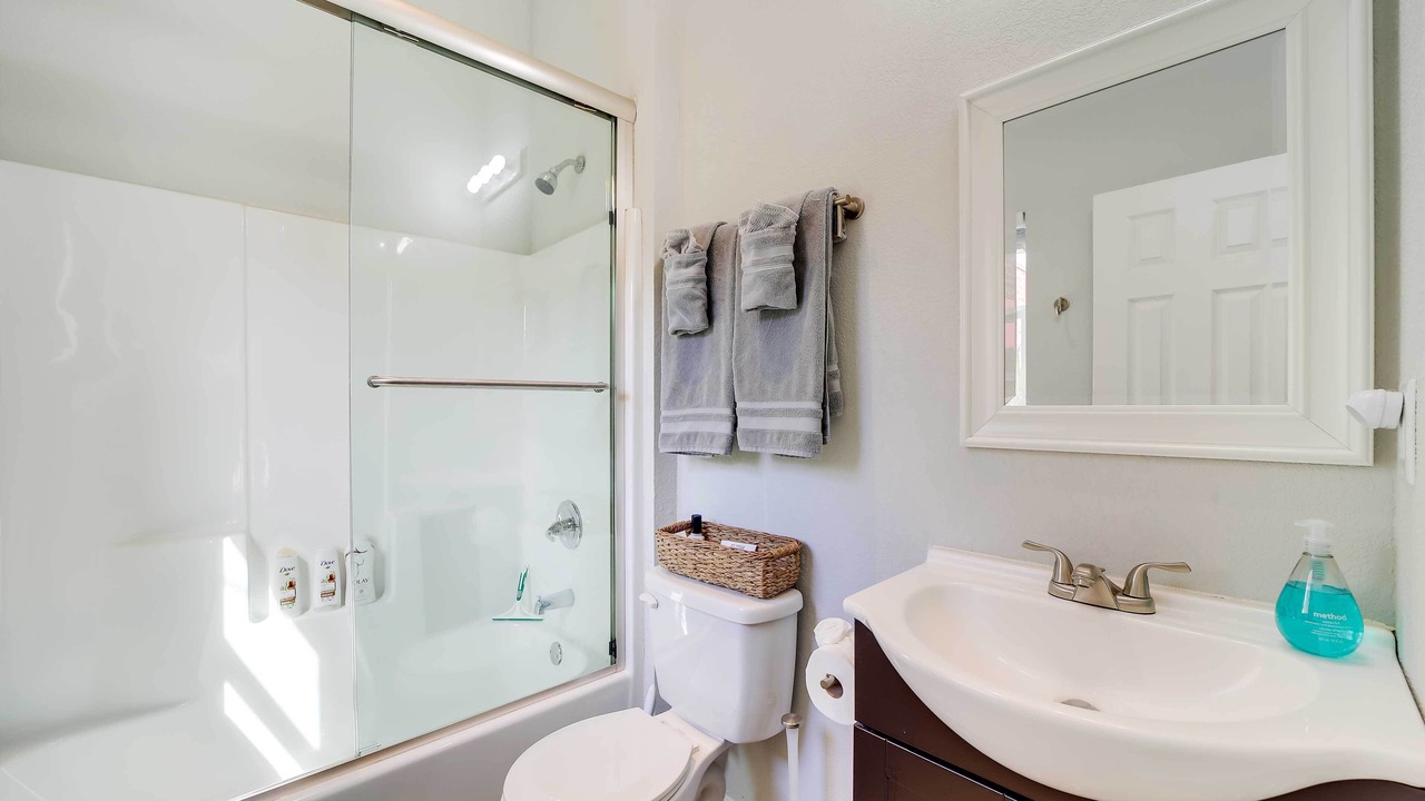 Photo of Bathroom in Cherry Street