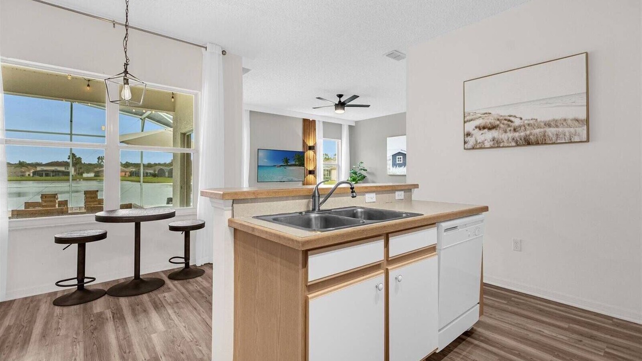 Photo of Kitchen in Crescent Lakes
