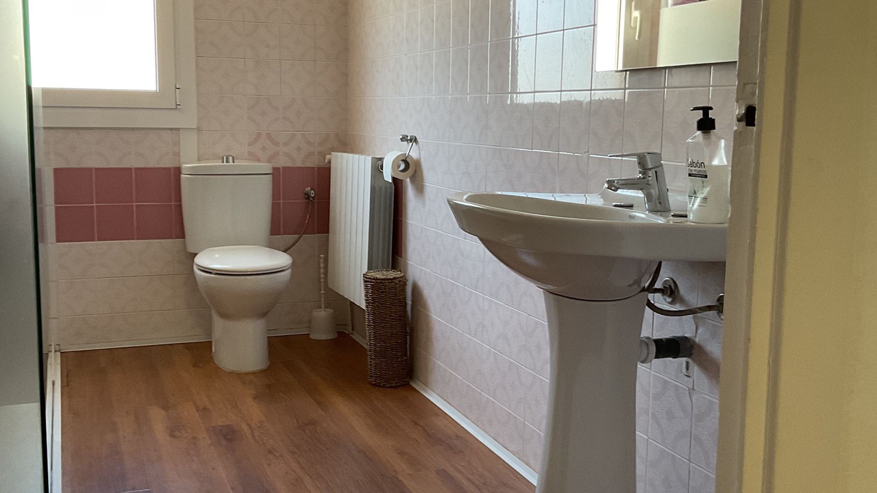 Photo of Bathroom in Usall