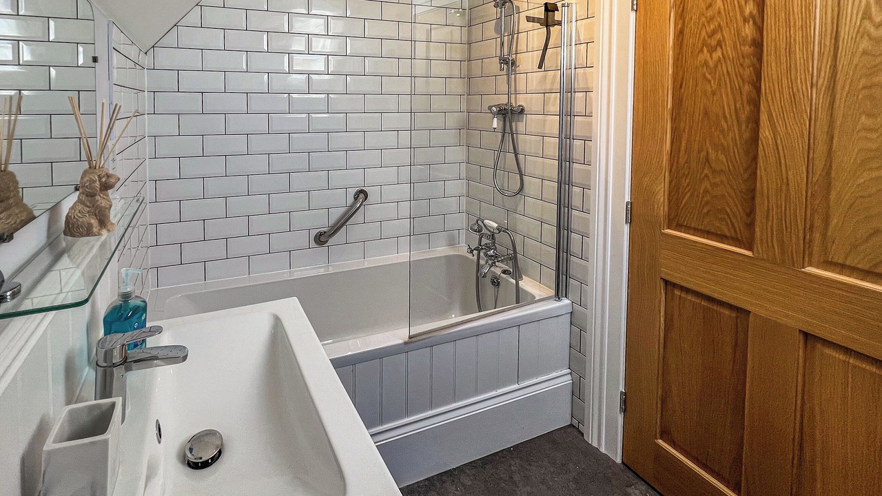 Photo of Bathroom in Shanklin