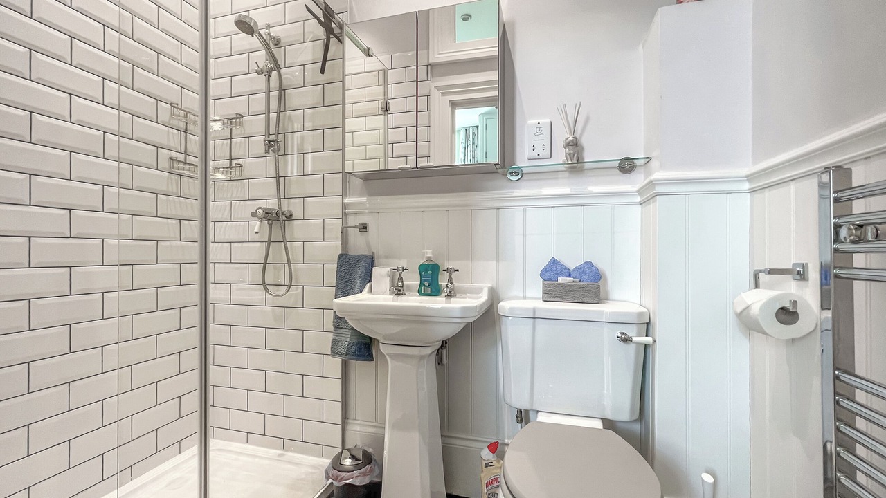 Photo of Bathroom in Shanklin