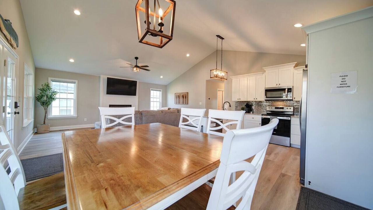 Photo of Bedroom in Southmont