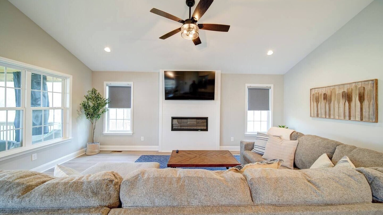 Photo of Bedroom in Southmont