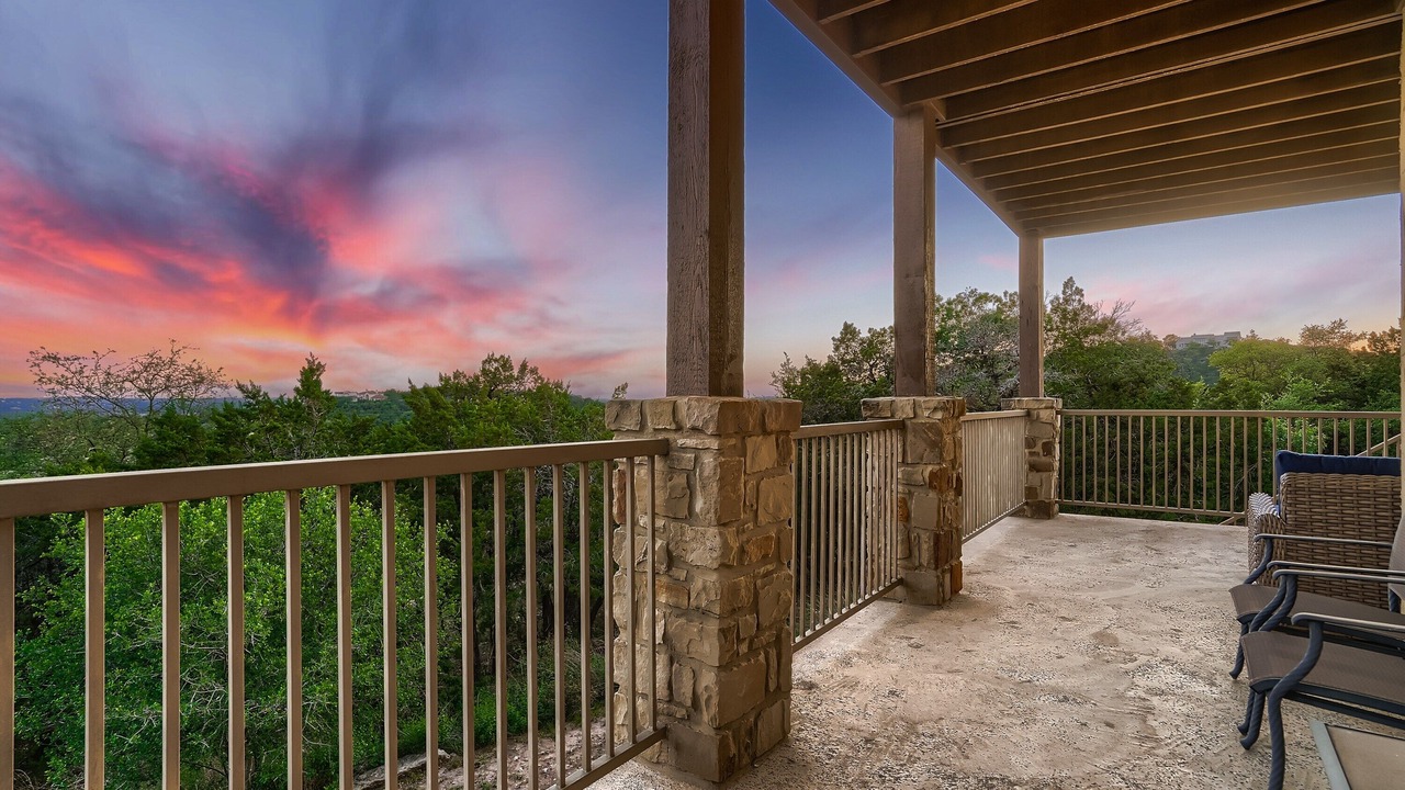 Photo of Patio Balcony in Jonestown