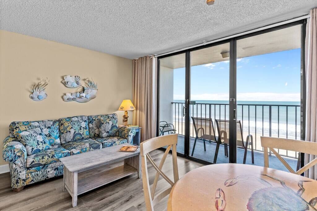Photo of Livingroom in Wilmington Beach