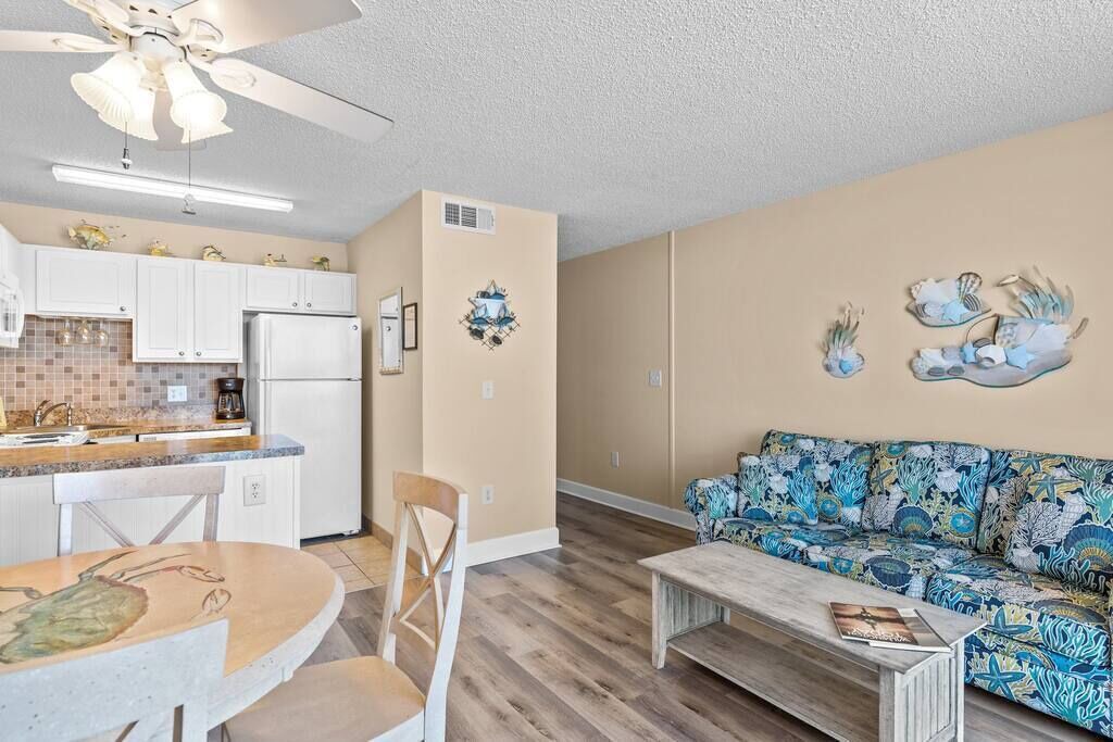 Photo of Livingroom in Wilmington Beach