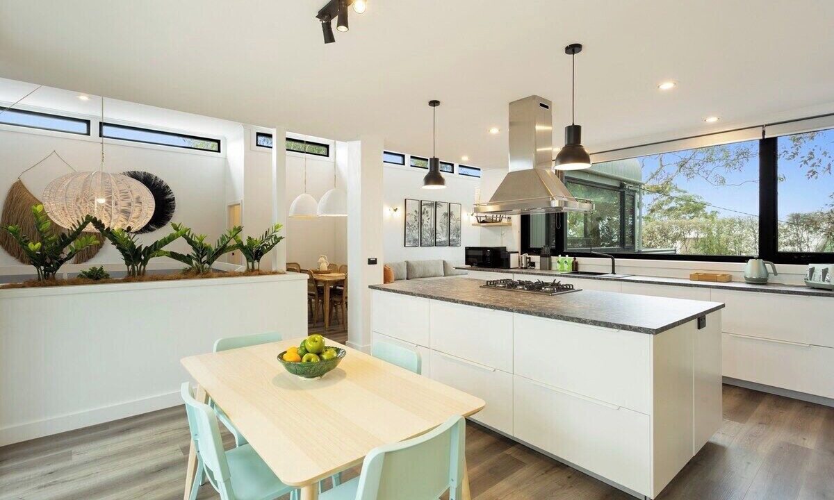 Photo of Others in Rhyll