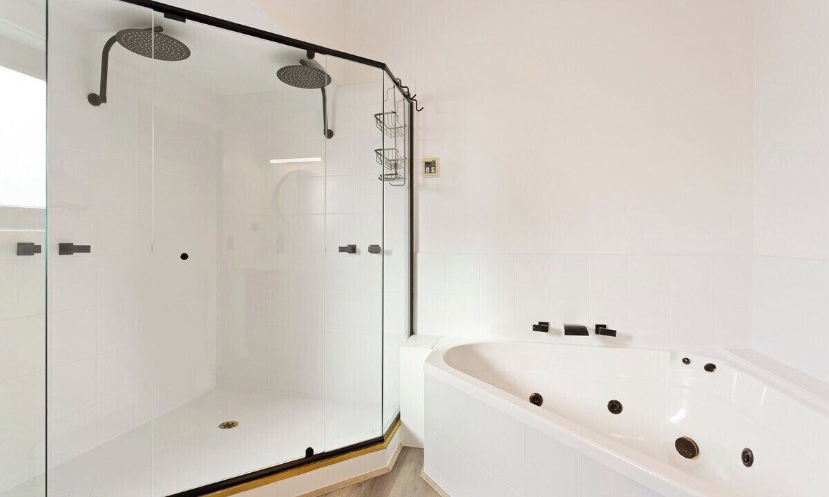 Photo of Others in Rhyll