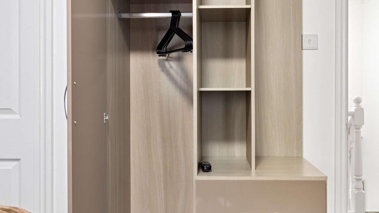 Photo of Others in Hale