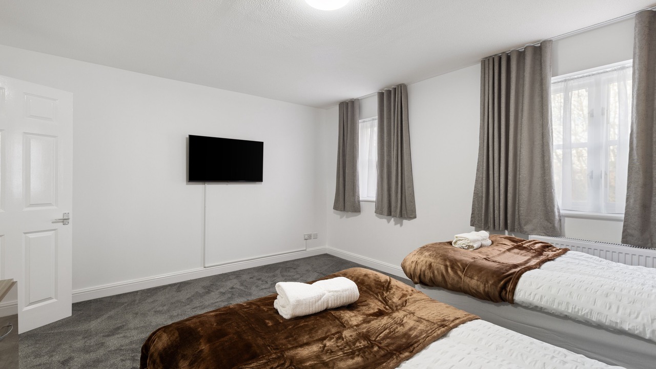 Photo of Bedroom in Hale