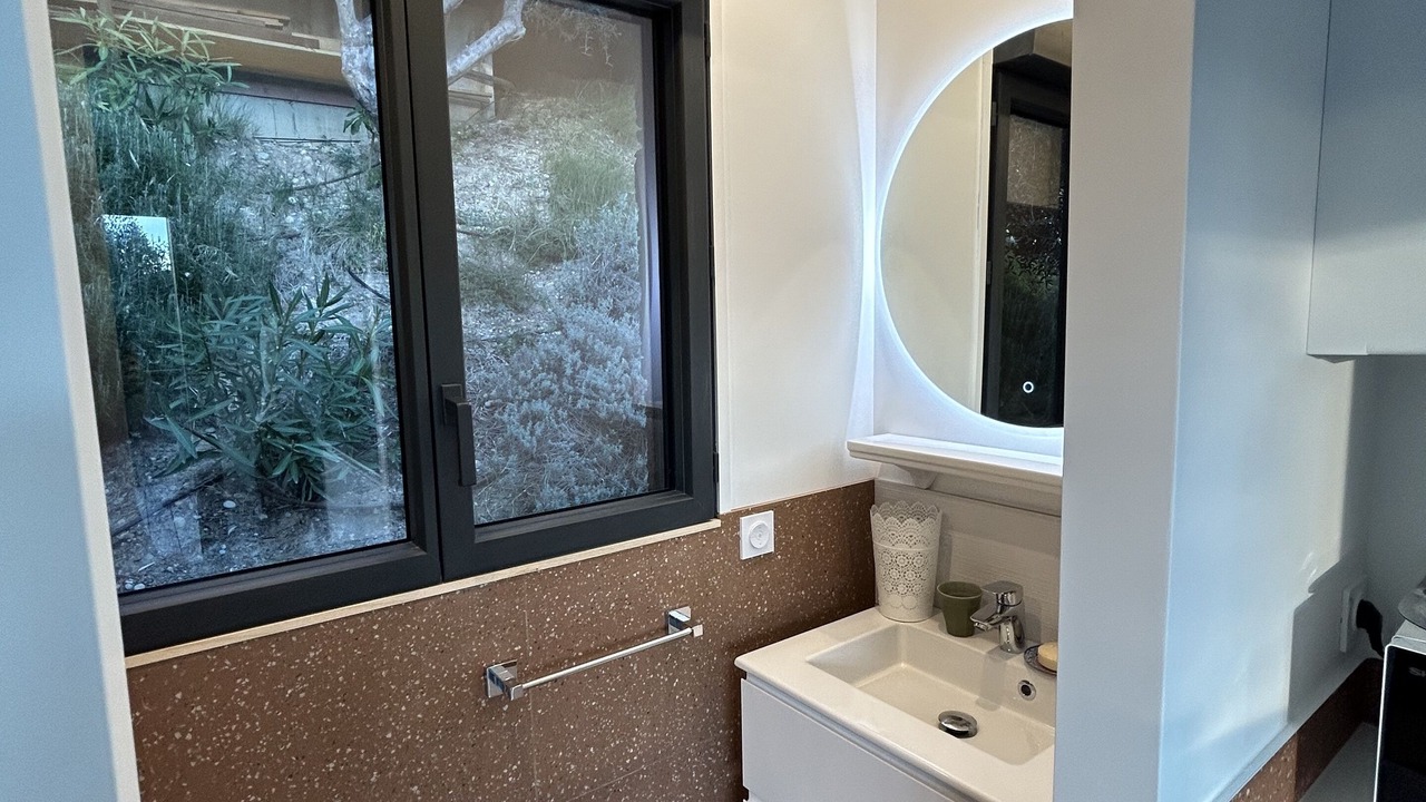 Photo of Bathroom in Saint Pierre de Feric