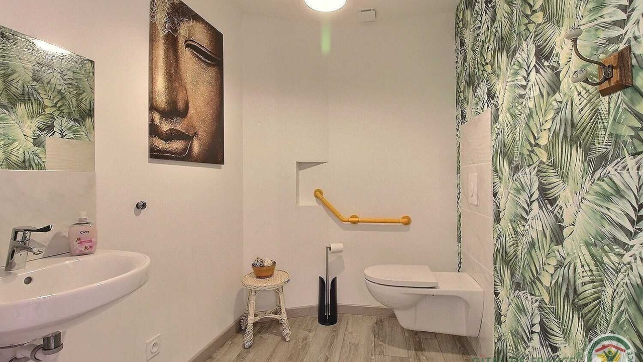 Photo of Bathroom in Bourbriac