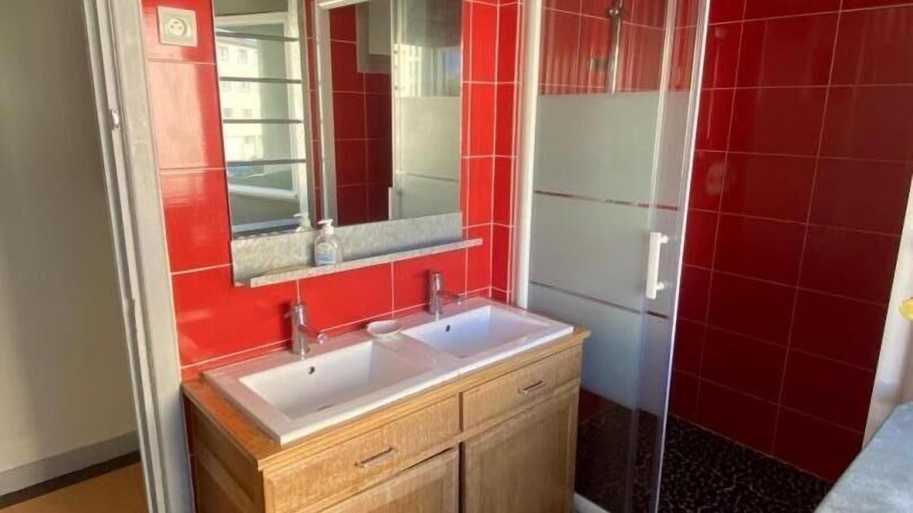 Photo of Bathroom in Downtown Le Havre