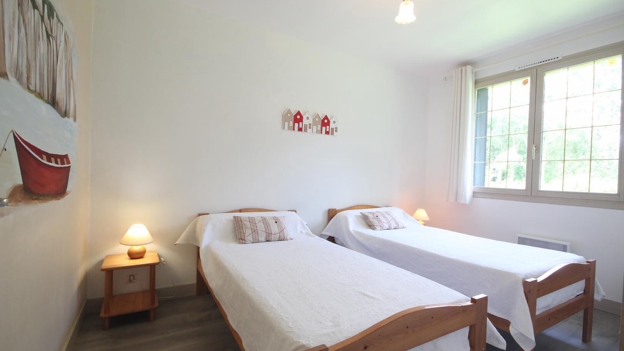 Photo of Bedroom in Royville