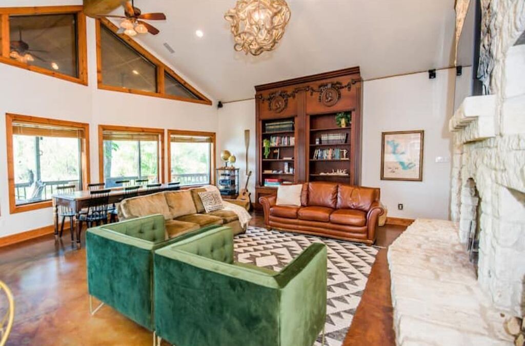 Photo of Livingroom in Carolyn Estates