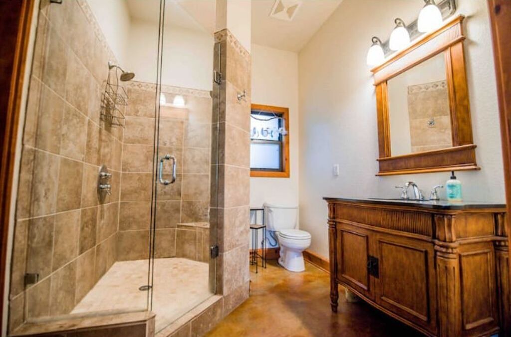 Photo of Bathroom in Carolyn Estates