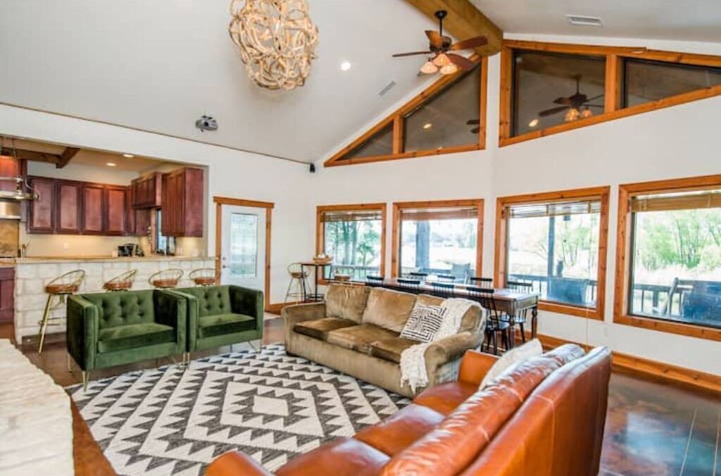 Photo of Livingroom in Carolyn Estates