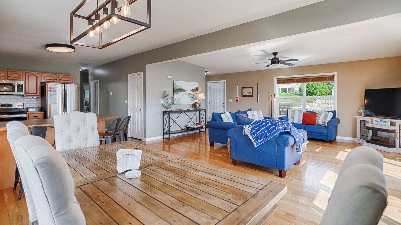 Photo of Livingroom in Romulus