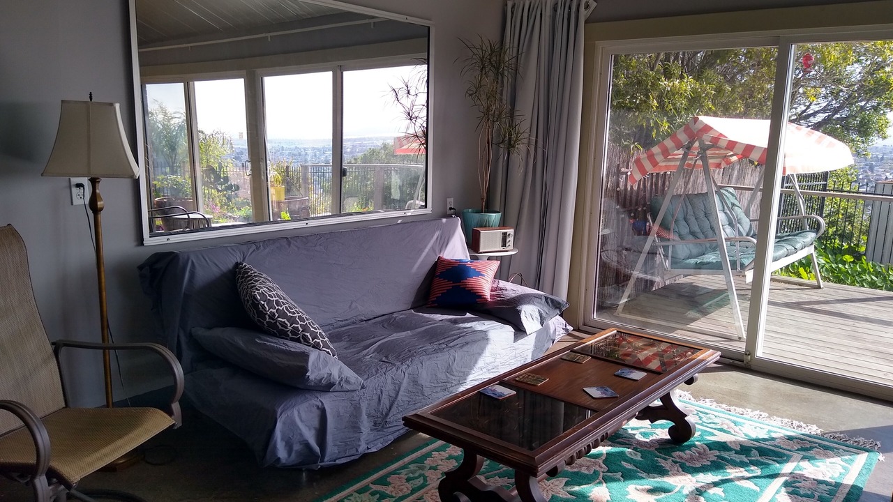 Photo of Livingroom in Oakland