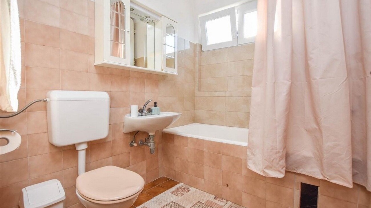 Photo of Bathroom in Banj