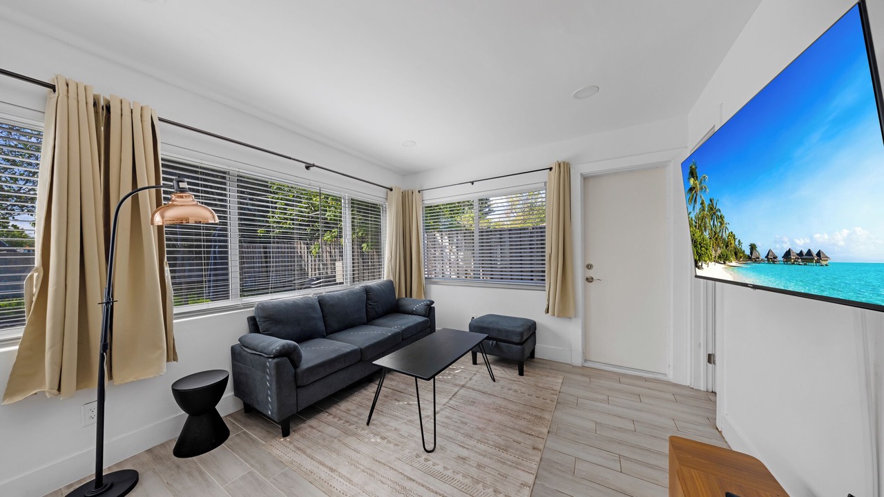 Photo of Livingroom in North Andrews Gardens