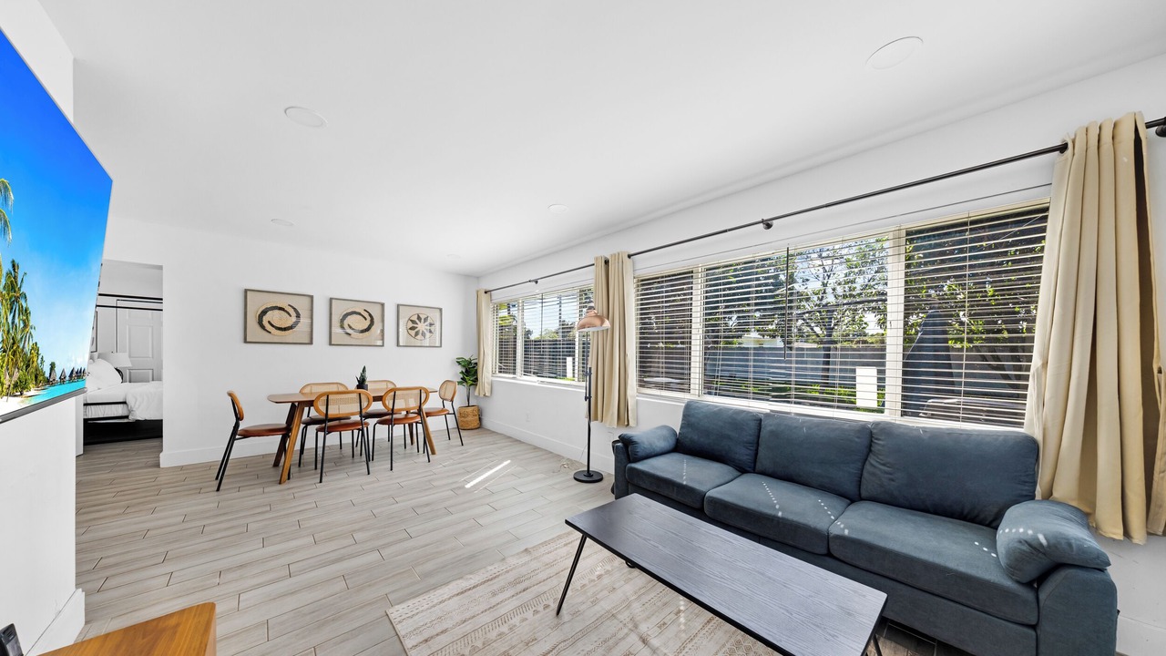 Photo of Livingroom in North Andrews Gardens