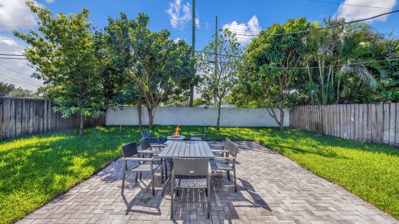 Photo of Outdoor in North Andrews Gardens